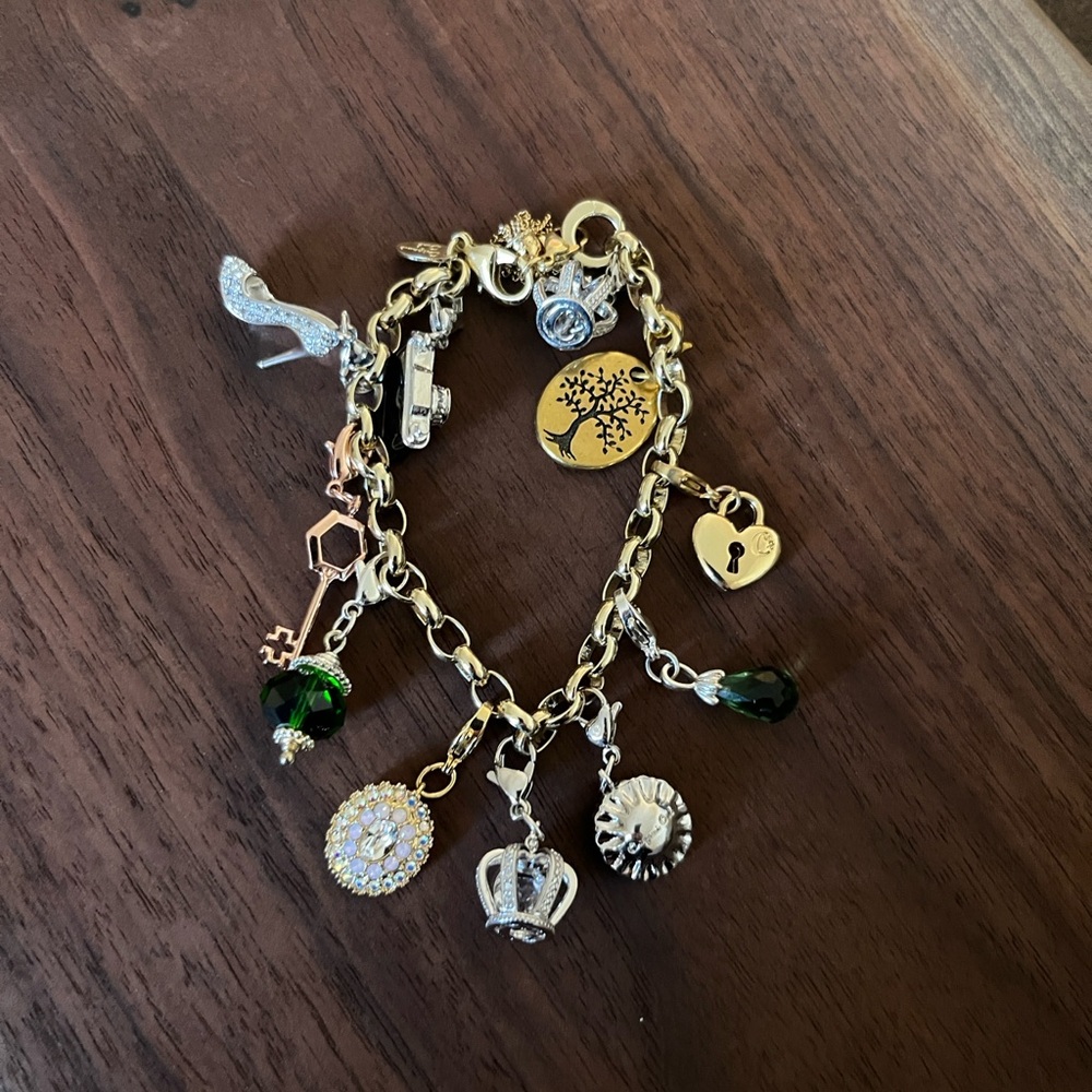 Origami owl bracelet in tone gold and silver/ 12 charms - Picture 12 of 15
